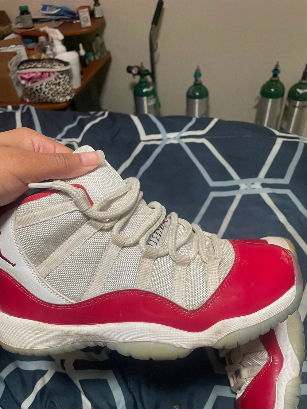 Jordan red white